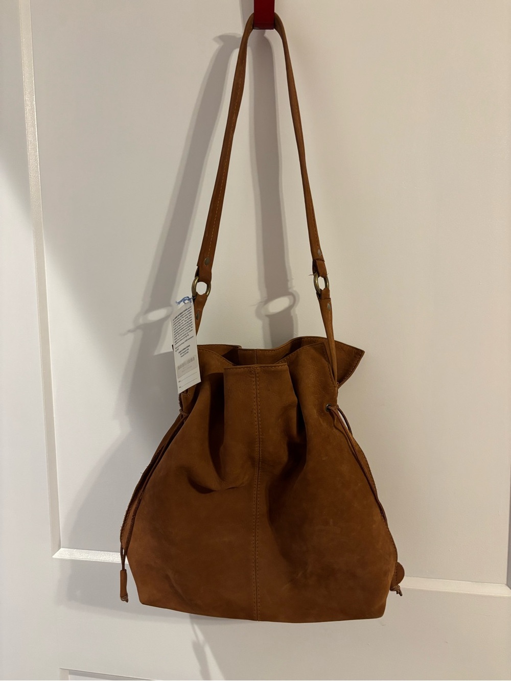 HOBO Cognac Leather Bucket Shoulder Bag - Picture 3 of 8